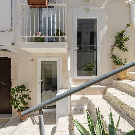 Stairway With Jacuzzi By Wonderful Italy Apartment Остуни Екстериор снимка