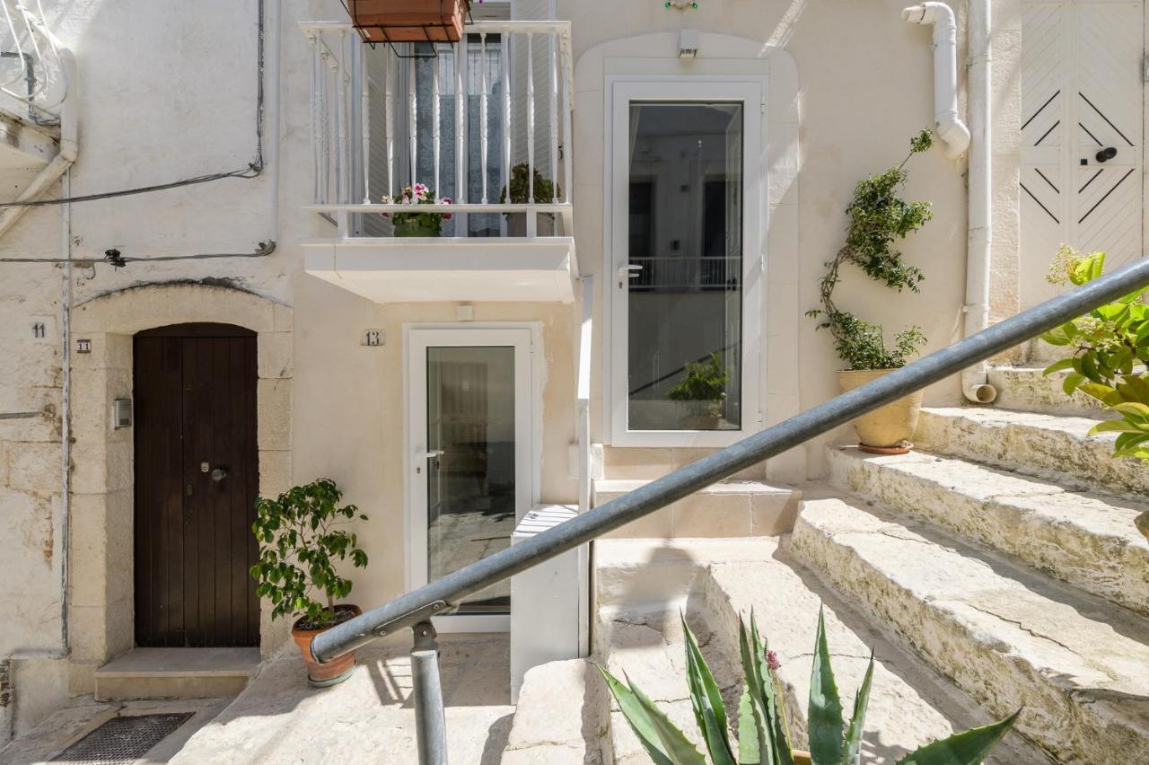 Stairway With Jacuzzi By Wonderful Italy Apartment Остуни Екстериор снимка