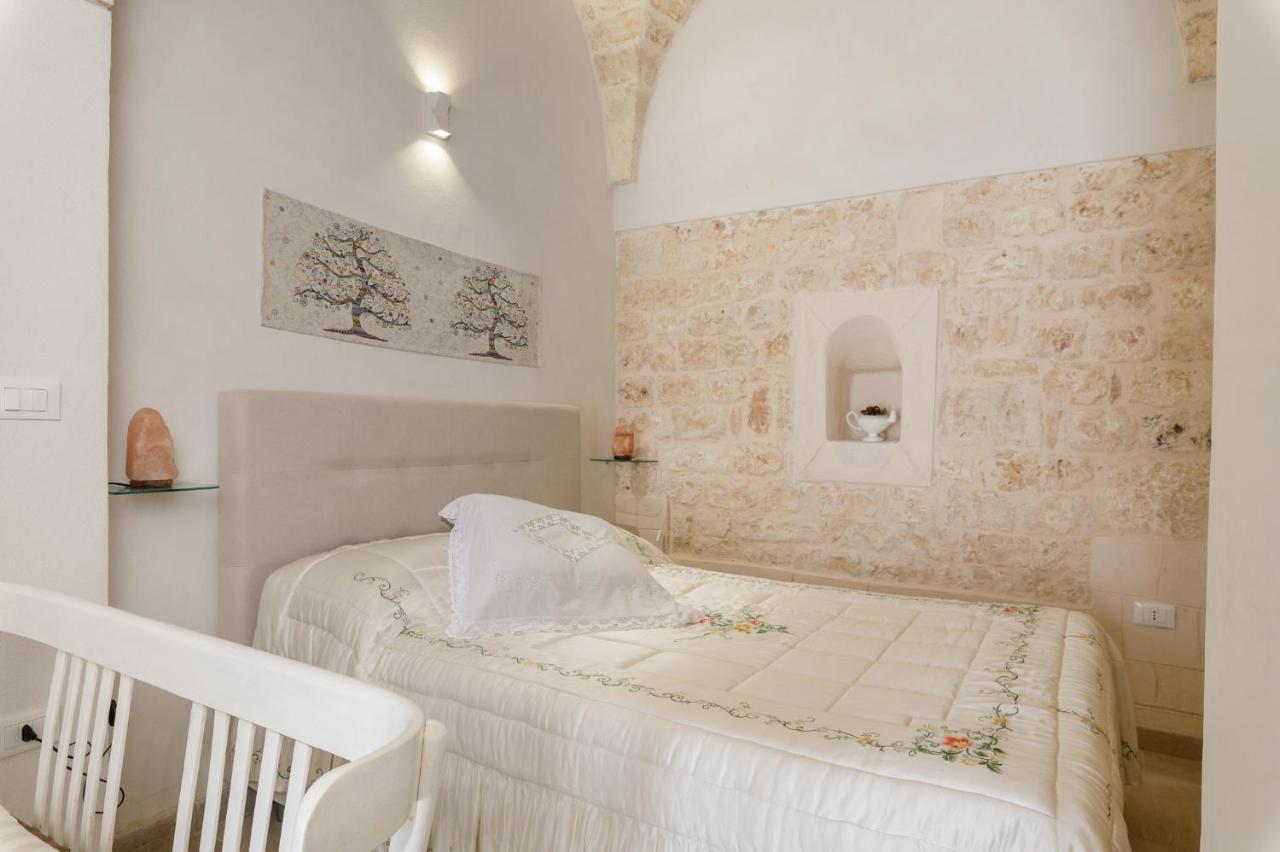 Stairway With Jacuzzi By Wonderful Italy Apartment Остуни Екстериор снимка