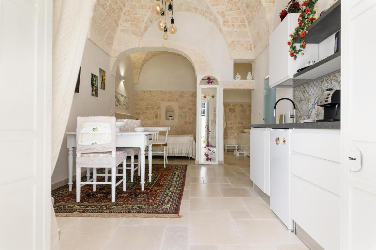Stairway With Jacuzzi By Wonderful Italy Apartment Остуни Екстериор снимка