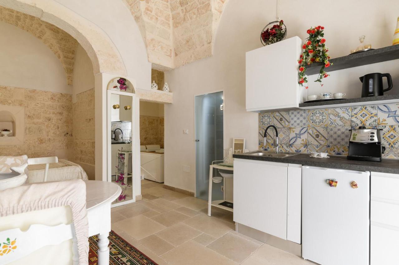 Stairway With Jacuzzi By Wonderful Italy Apartment Остуни Екстериор снимка