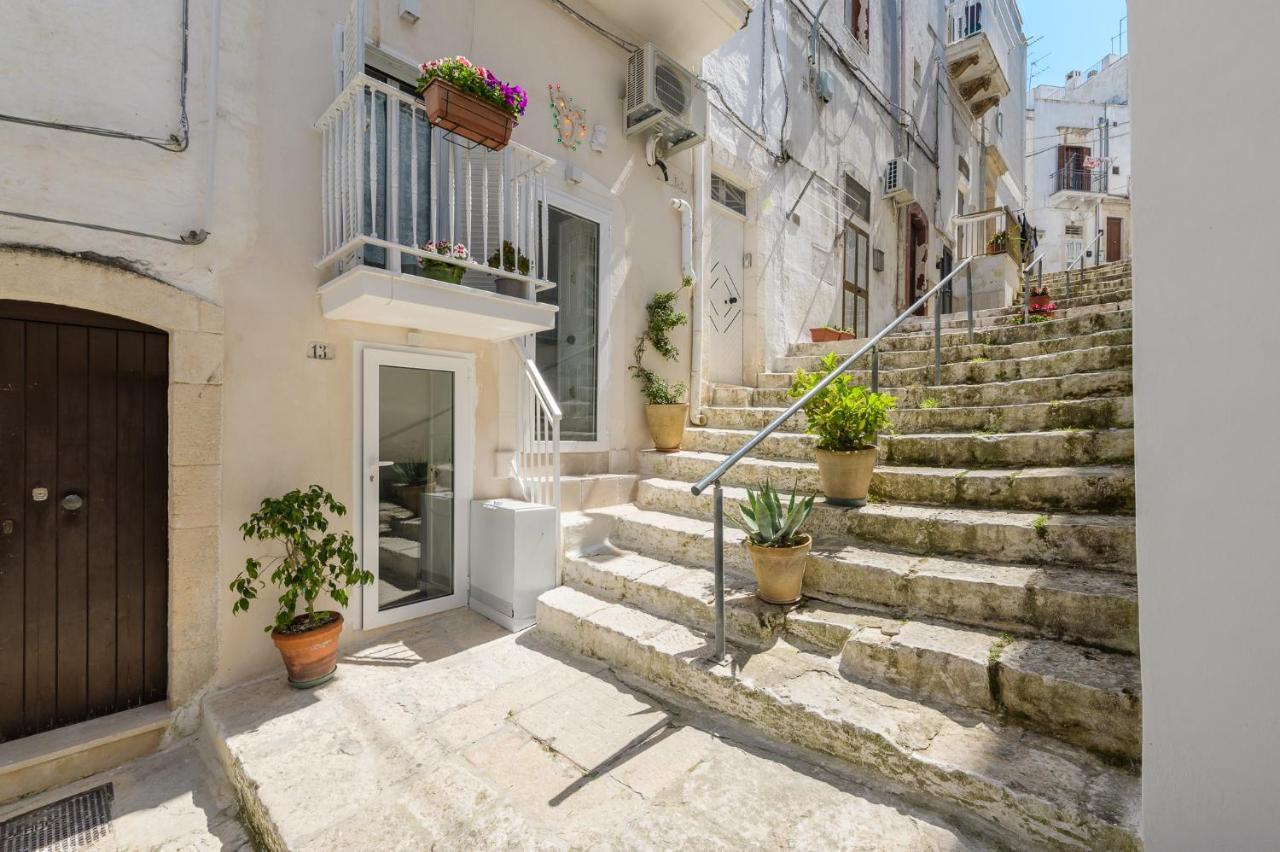 Stairway With Jacuzzi By Wonderful Italy Apartment Остуни Екстериор снимка